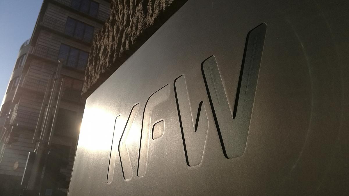 KfW: Großunternehmen kürzen beim Klima - Mittelstand investiert