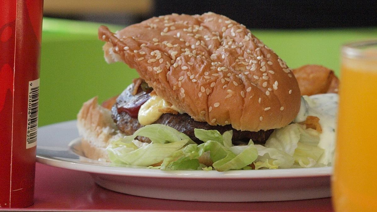 Gewerkschaftschef gegen niedrigere Gastrosteuer