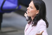 Baerbock warnt vor Gebietsabtretungen in der Ukraine