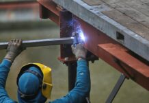 Ökonom plädiert für zehn Prozent Mehrarbeit ohne Lohnausgleich