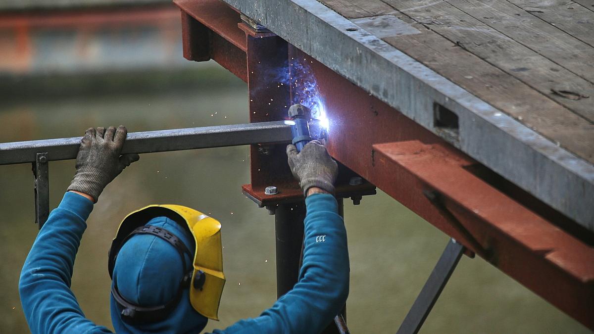 Ökonom plädiert für zehn Prozent Mehrarbeit ohne Lohnausgleich