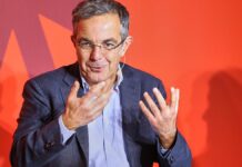 Navid Kermani wünscht sich mehr Begeisterung in der Politik