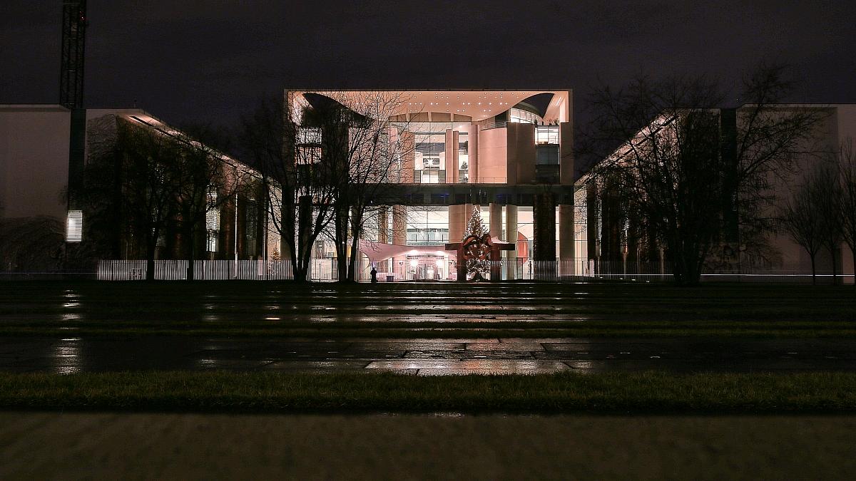 DGB will regelmäßigen Sozialpartner-Gipfel im Kanzleramt