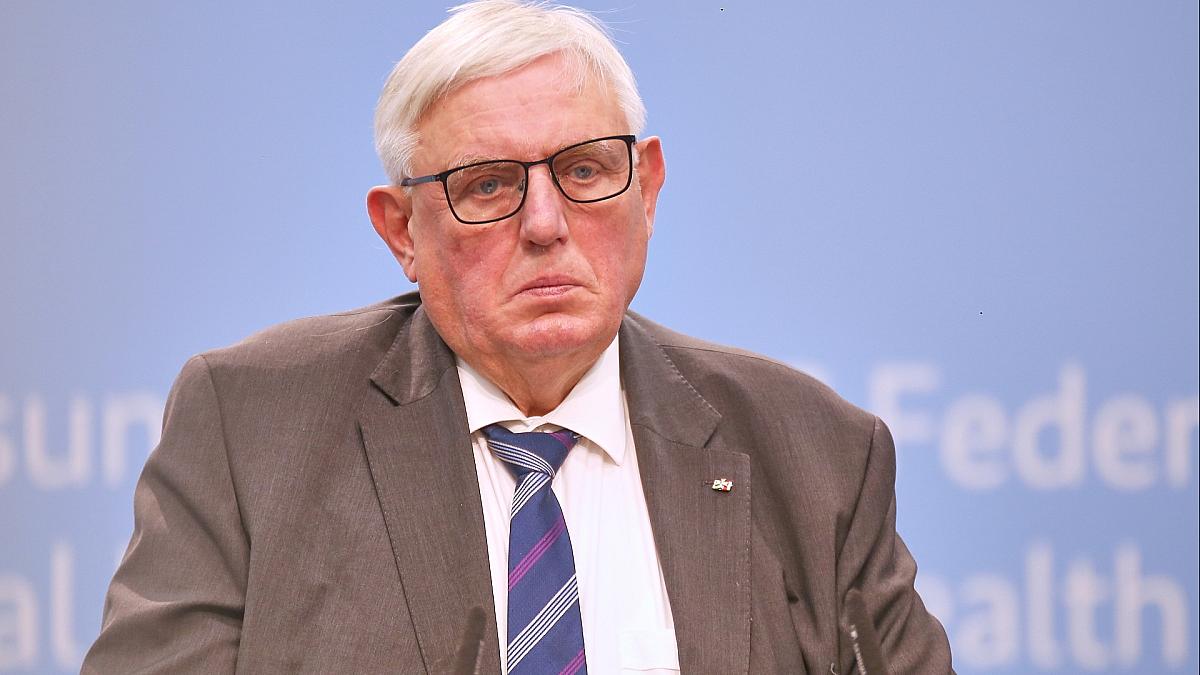 Laumann will bei Pflegereform häusliche Pflege stärken