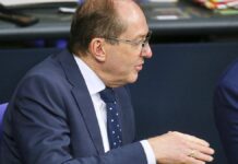 Dobrindt will weitere 535 Afghanen nach Deutschland holen