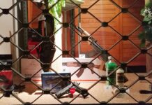 Ministerium: Rechtsextremisten besitzen Tausende legale Waffen Ministerium: Rechtsextremisten besitzen Tausende legale Waffen