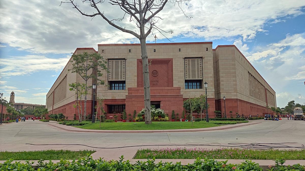 Roloff verteidigt Rüstungsdeals mit Indien