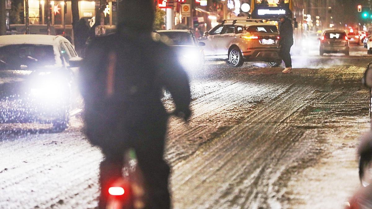 Schnee und Glatteis: Schnieder ruft Bürger zu großer Vorsicht auf