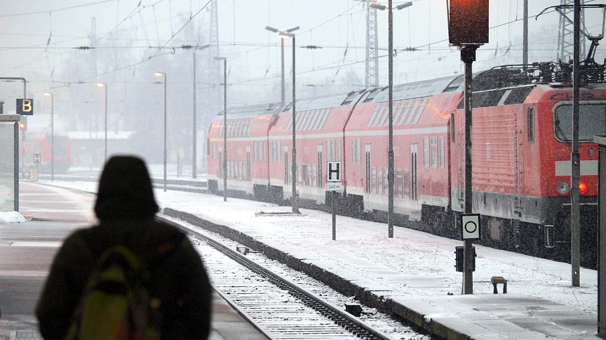 Bahn kündigt weitere Zugausfälle wegen "Winterwitterung" an
