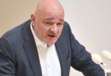 Crumbach rechnet mit BSW ab