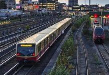 Berlins SPD-Spitzenkandidat will Rückkehr zu 49-Euro-Ticket Berlins SPD-Spitzenkandidat will Rückkehr zu 49-Euro-Ticket