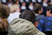 FDP will kürzere Ferien für Schüler mit schlechtem Deutsch