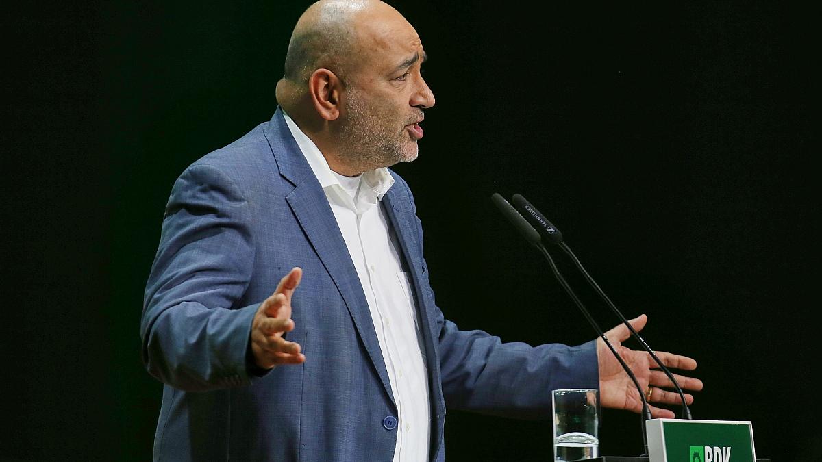 Nouripour sieht Chance für "Moment der Demokratisierung" im Iran