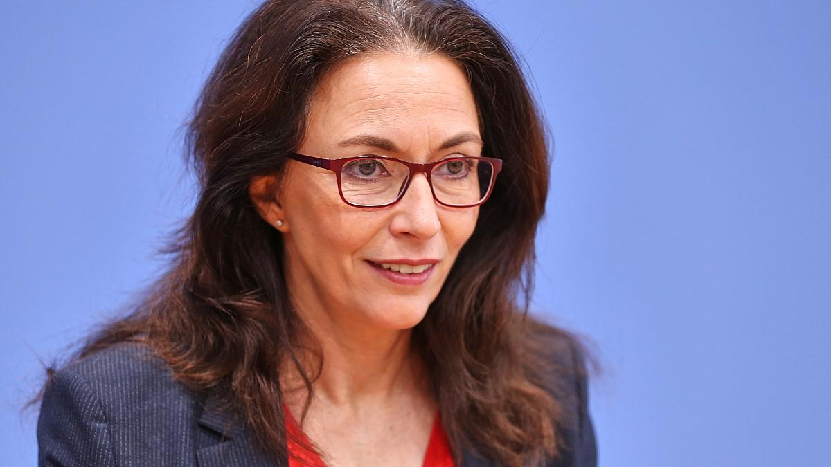 Fahimi unterstützt Vorschläge der Sozialstaatskommission