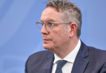 Schweitzer fordert von Bundesregierung Fokus auf Wirtschaft