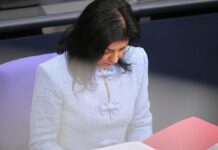 Wachsende Kritik an Reiches Führungsstil im Ministerium