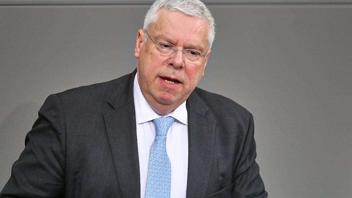 Hardt: Russland nutzt Ukraine-Verhandlungen für Zeitgewinn