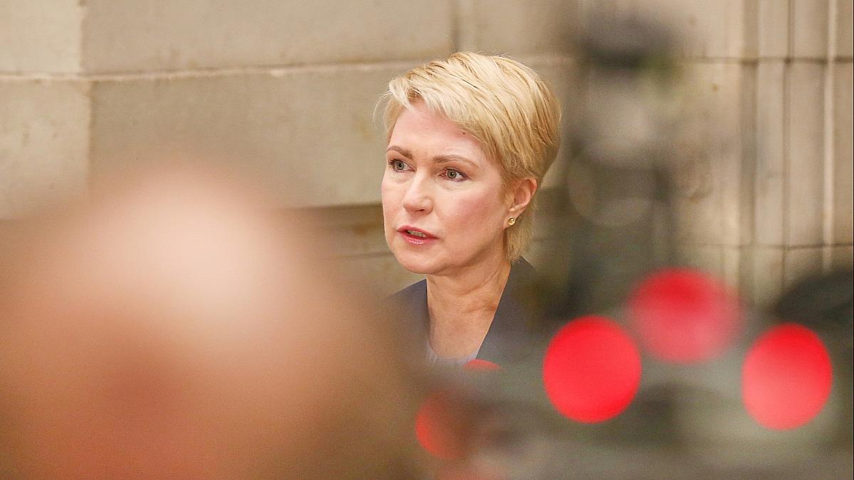 Schwesig: Privatisierung von Zahnarztkosten "völlig inakzeptabel"