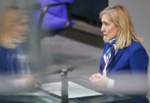 Warken will mehr Geld für Pflegeheime Warken will mehr Geld für Pflegeheime