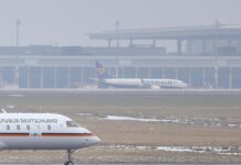 Flughafen BER stellt wegen Blitzeis erneut Betrieb ein