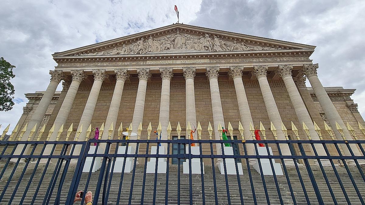 Haushalt verabschiedet: Lecornu-Regierung trotzt Misstrauensvoten