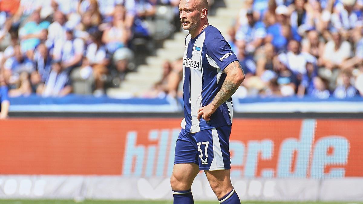 2. Bundesliga: Hertha schlägt SVE - Dynamo kommt auf Schalke zurück