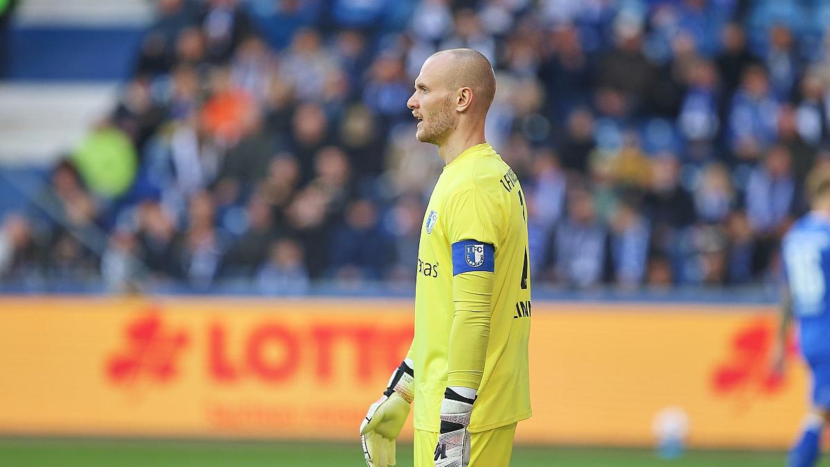 2. Bundesliga: Schalke gewinnt turbulent gegen Magdeburg