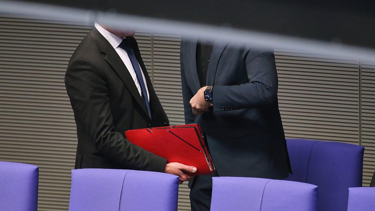 Mehrheit will strengere Regeln für Mitarbeiter von Abgeordneten