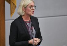 Sportstaatsministerin spricht sich gegen Boykott der Fußball-WM aus