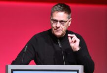 BSW-Generalsekretär nennt Debatte über Rente mit 70 einen "Skandal" BSW-Generalsekretär nennt Debatte über Rente mit 70 einen "Skandal"